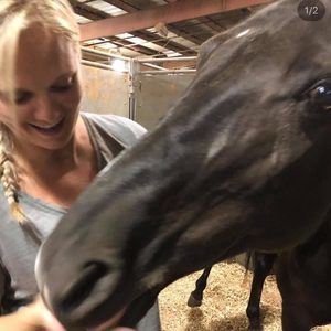 Meet your Posher, Ae